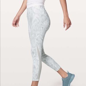 Lululemon Train Times 7/8 Pant 25”